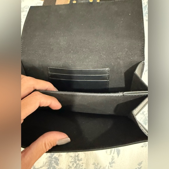 FENDI 
Vitello King Mini Flat Baguette Black - Picture 9 of 14